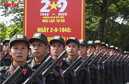 Mồ hôi đẫm áo chiến sĩ công an, giữa ‘chảo lửa’ thao trường cho nhiệm vụ A80
