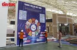 Gấp rút hoàn thiện triển lãm &#39;80 năm Hành trình Độc lập - Tự do - Hạnh phúc&#39;