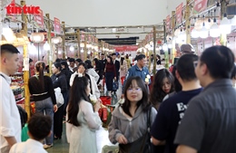 Sản vật vùng miền hút khách trong ngày bế mạc Hội chợ Mùa Xuân 2026