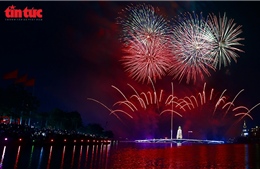 Rực rỡ màn trình diễn pháo hoa nghệ thuật dịp Giỗ Tổ Hùng Vương 2026