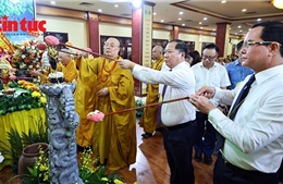 Trang nghiêm Đại lễ Phật đản Phật lịch 2570 tại chùa Quán Sứ