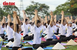 1.500 người tham dự chương trình chào mừng Ngày Quốc tế Yoga 2026 tại Hà Nội