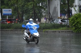 Thời tiết ngày 26/5: Bắc Bộ mưa dông diện rộng, Trung Bộ vẫn nắng nóng gay gắt