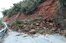 Quảng Nam: Mưa lớn kéo dài, nhiều tuyến đường của huyện miền núi Nam Trà My bị sạt lở, ngập sâu