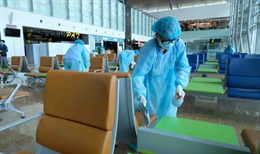 Hải quan cửa khẩu sân bay Quốc tế Cam Ranh giám sát chặt các chuyến bay từ Hàn Quốc