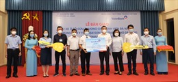 VietinBank trao tặng 2 xe cứu thương chất lượng cao tại Đà Nẵng