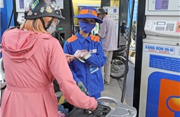 Kỳ vọng giá xăng dầu giảm, ‘hạ nhiệt’ chỉ số giá tiêu dùng 