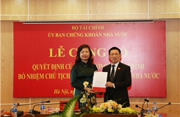 Bà Vũ Thị Chân Phương là Chủ tịch Uỷ ban Chứng khoán Nhà nước 