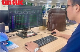 VN-Index trở lại mốc 1.400 điểm sau hơn 3 năm 