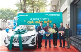 Trao thưởng cho doanh nghiệp trúng giải đặc biệt ‘Chọn ABBANK Business’