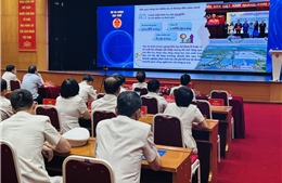 Thu từ sản xuất kinh doanh là động lực chính