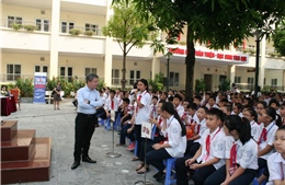Gần 2.000 học sinh trường THCS Dịch Vọng với Chiến dịch &#39;Suy nghĩ trước khi chia sẻ&#39;