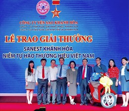 Sanest Khánh Hòa trao giải thưởng đợt 3 chương trình ‘Niềm tự hào thương hiệu Việt Nam’