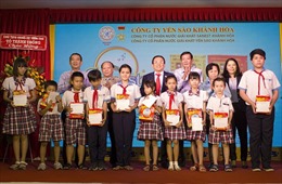 Sanest Khánh Hòa trao thưởng cho khách hàng miền Nam