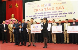Ngân hàng SHB tặng 1 tỷ đồng cho đồng bào khó khăn tại tỉnh Sơn La