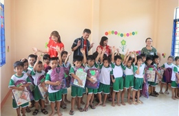 Canon bàn giao lớp học mới cho các em học sinh tại Ninh Thuận 