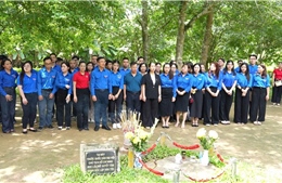 Sôi nổi hành trình du lịch về nguồn tại Tuyên Quang