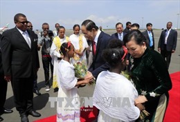 Phu nhân Chủ tịch nước Trần Đại Quang thăm và tặng quà cho các bệnh nhân tại Quỹ Hamlin Fistula Ethiopia