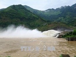 Nhiều hồ thủy điện ở Nghệ An khẩn cấp xả nước