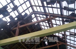 Hà Tĩnh: Lốc xoáy làm 13 nhà dân bị tốc mái