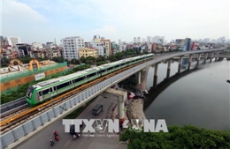 Đoàn tàu tuyến đường sắt đô thị Cát Linh - Hà Đông chạy thử