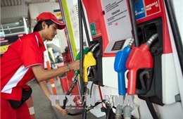 Giá dầu nhích lên do các lệnh trừng phạt Iran