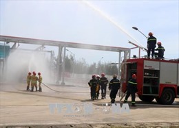 Diễn tập phương án phòng cháy chữa cháy tại kho chứa khí LPG Dung Quất
