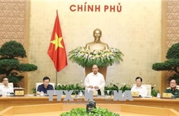 Thủ tướng Nguyễn Xuân Phúc chủ trì họp Chính phủ chuyên đề xây dựng thể chế