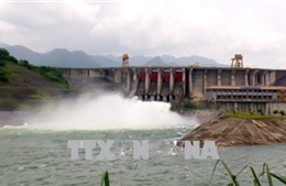 15 giờ ngày 16/8, đóng 1 cửa xả đáy hồ Thủy điện Tuyên Quang  
