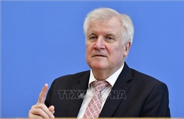 Bộ trưởng Nội vụ Đức Seehofer từ chức Chủ tịch đảng CSU