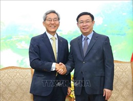 Phó Thủ tướng Vương Đình Huệ tiếp lãnh đạo Tập đoàn Tài chính Kookmin