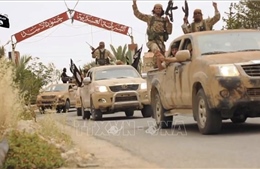 Quân đội Syria điều vũ khí hạng nặng truy quét tàn quân IS