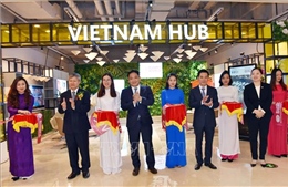 Khai trương Gian hàng Việt Nam tại Trung tâm thương mại toàn cầu ở Thượng Hải