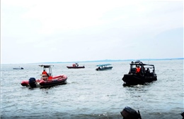Tiếp tục tìm kiếm nạn nhân thiệt mạng trong vụ đắm tàu tại hồ Victoria, Uganda