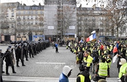 Pháp tăng lương cho cảnh sát sau cuộc biểu tình &#39;Áo vàng&#39;
