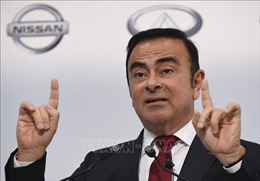 Ông Carlos Ghosn từ chức CEO hãng Renault