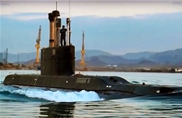 Iran trình làng tàu ngầm trang bị tên lửa hành trình siêu tối tân
