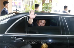Chủ tịch Triều Tiên Kim Jong-un rời Hà Nội, di chuyển đến ga Đồng Đăng