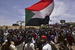  Hội đồng Quân sự chuyển tiếp tại Sudan đề nghị gặp các thủ lĩnh biểu tình