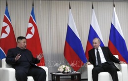 Cuộc gặp kín Vladimir Putin - Kim Jong-un kéo dài gấp đôi thời gian dự kiến