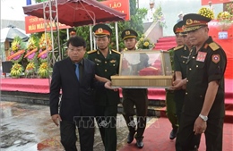 Truy điệu, an táng hài cốt liệt sỹ quân tình nguyện và chuyên gia hy sinh tại Lào