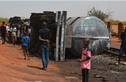 Số người thiệt mạng tiếp tục tăng trong vụ nổ xe chở dầu ở Niger