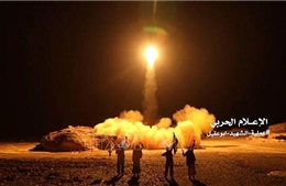Saudi Arabia bắn hạ máy bay không người lái chở thuốc nổ của Houthi
