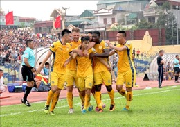 Đương kim vô địch Hà Nội thảm bại 1-4 tại xứ Thanh