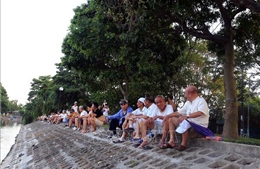 Bắc Bộ và Trung Bộ tiếp tục nắng nóng, có nơi trên 40 độ C