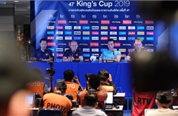 HLV Thái Lan thừa nhận &#39;gặp áp lực trước trận đối đầu Việt Nam&#39;