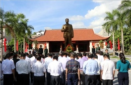 Dâng hương tưởng niệm 107 năm Ngày sinh Tổng Bí thư Nguyễn Văn Cừ