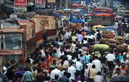 Thủ tướng Ấn Độ cảnh báo bùng nổ dân số không kiểm soát