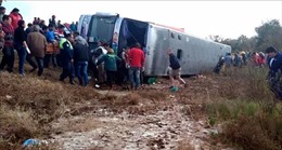 Lật xe khách thảm khốc khiến 4 người thiệt mạng, 42 người bị thương