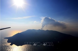 Nhật Bản nâng cảnh báo nguy cơ núi lửa Shindake hoạt động mạnh